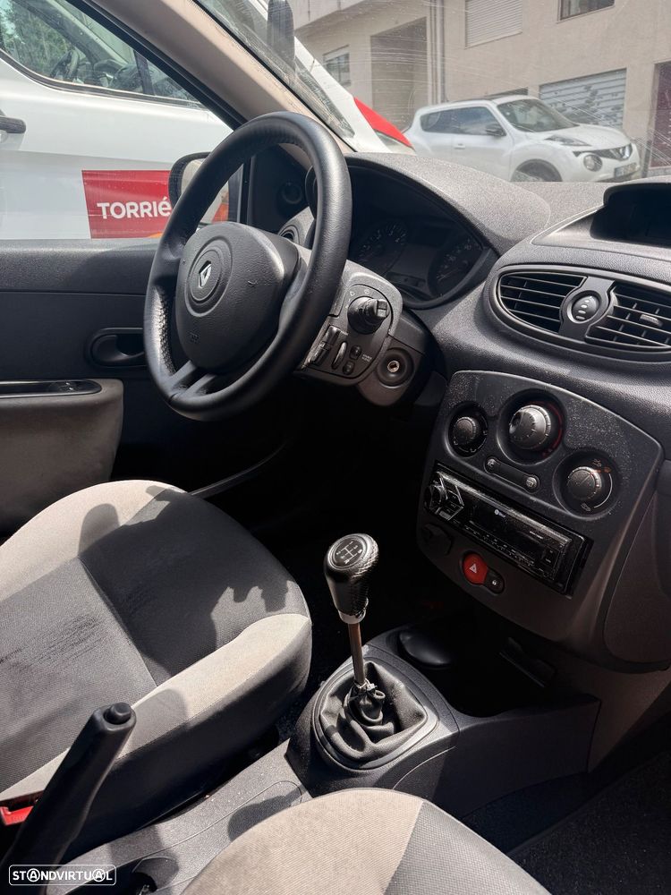 Renault Clio 1.5 dCi Dynamique S - 9