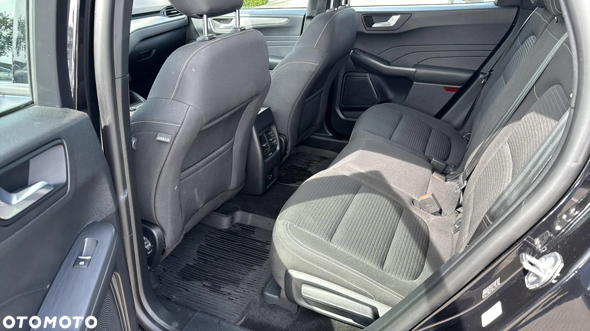 Ford Kuga 2.5 FHEV FWD Titanium - 23