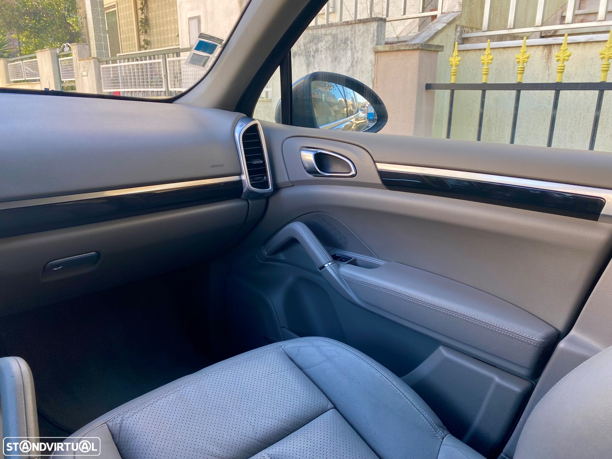 Porsche Cayenne - 13