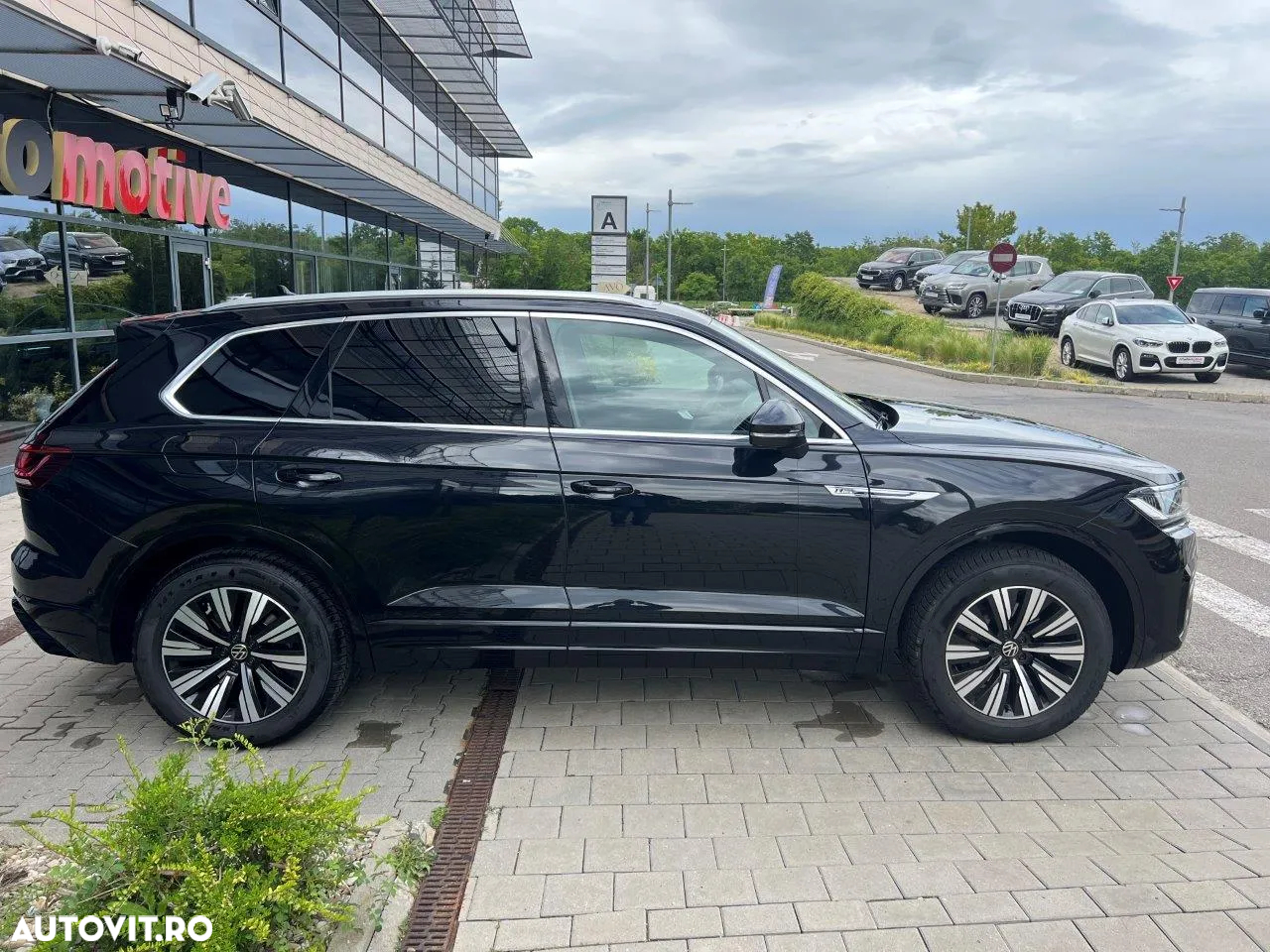 Volkswagen Touareg V6 TDI 4MOTION Elegance - 6