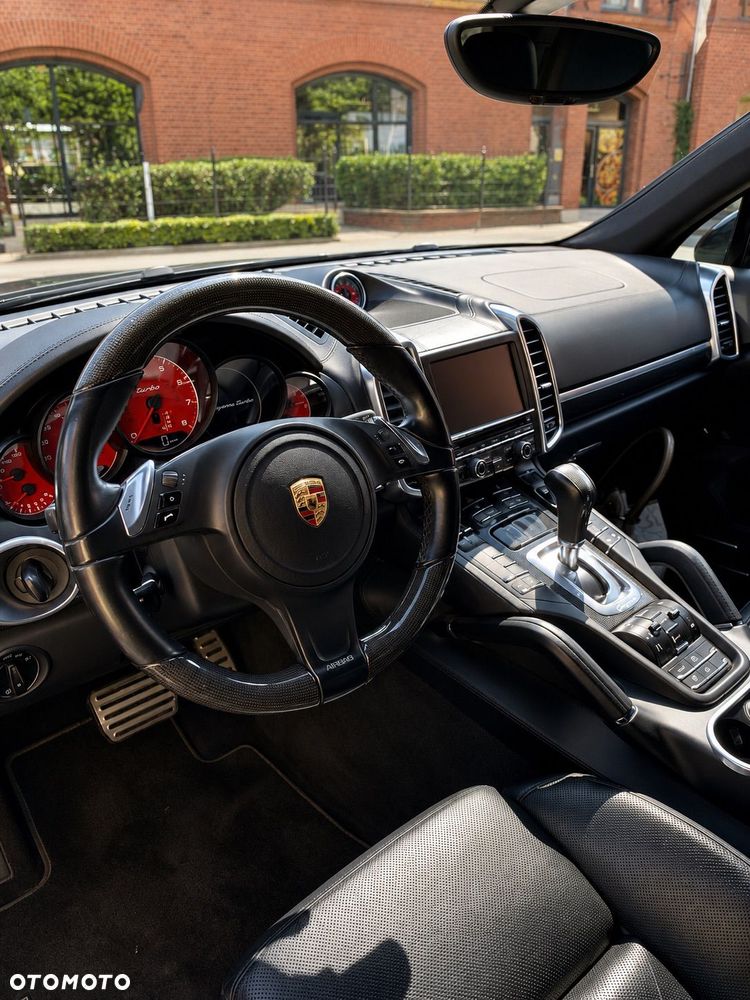 Porsche Cayenne - 6