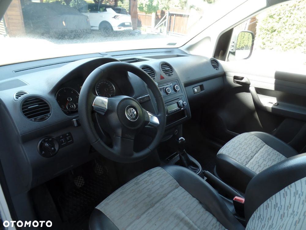 Volkswagen CADDY MAXI LONG - 9