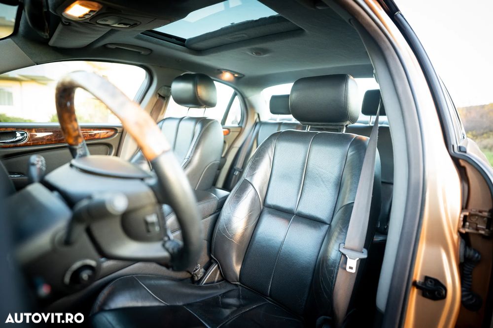 Jaguar XJ XJ8 4.2 V8 Executive Aut - 31