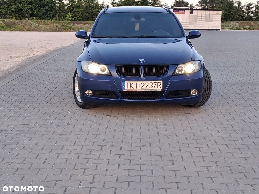 BMW Seria 3 320i - 12