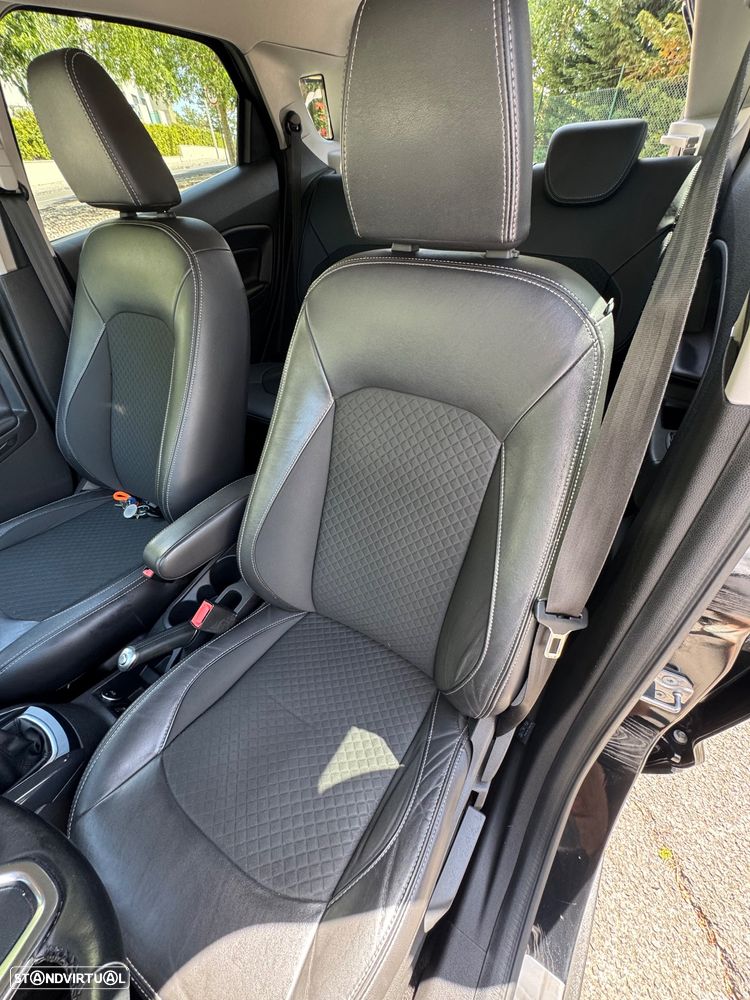 Ford EcoSport 1.5 TDCi Titanium - 8