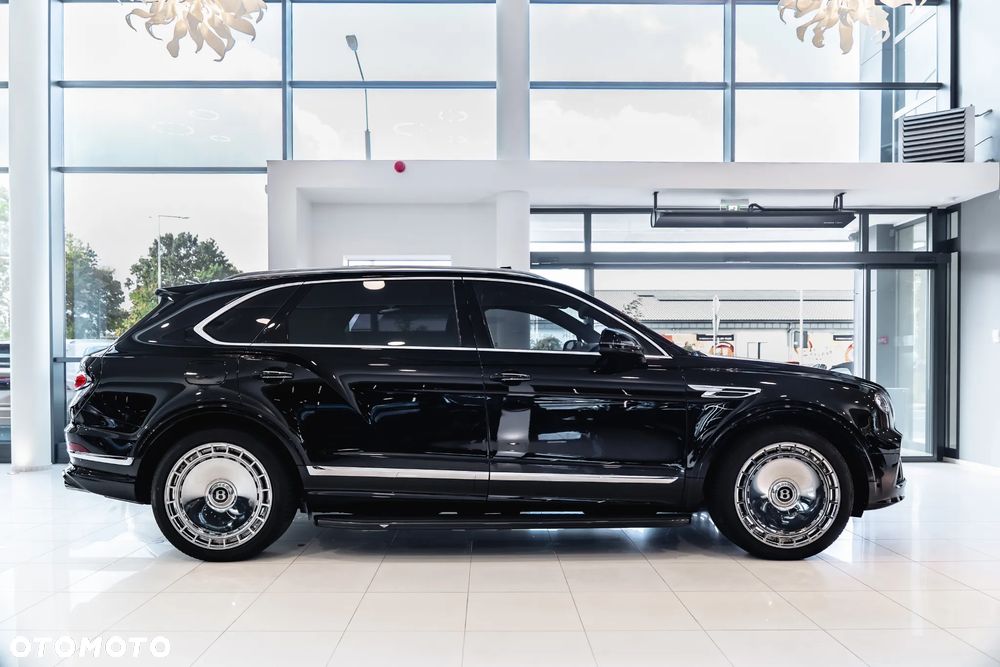 Bentley Bentayga W12 Mulliner - 13