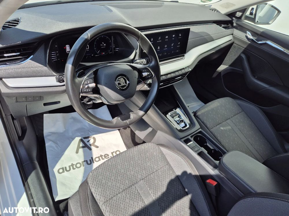 Skoda Octavia Combi 2.0 TDI DSG Style - 9