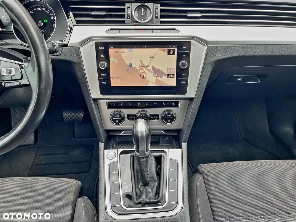 Volkswagen Passat 2.0 TDI (BlueMotion Technology) DSG Highline - 27