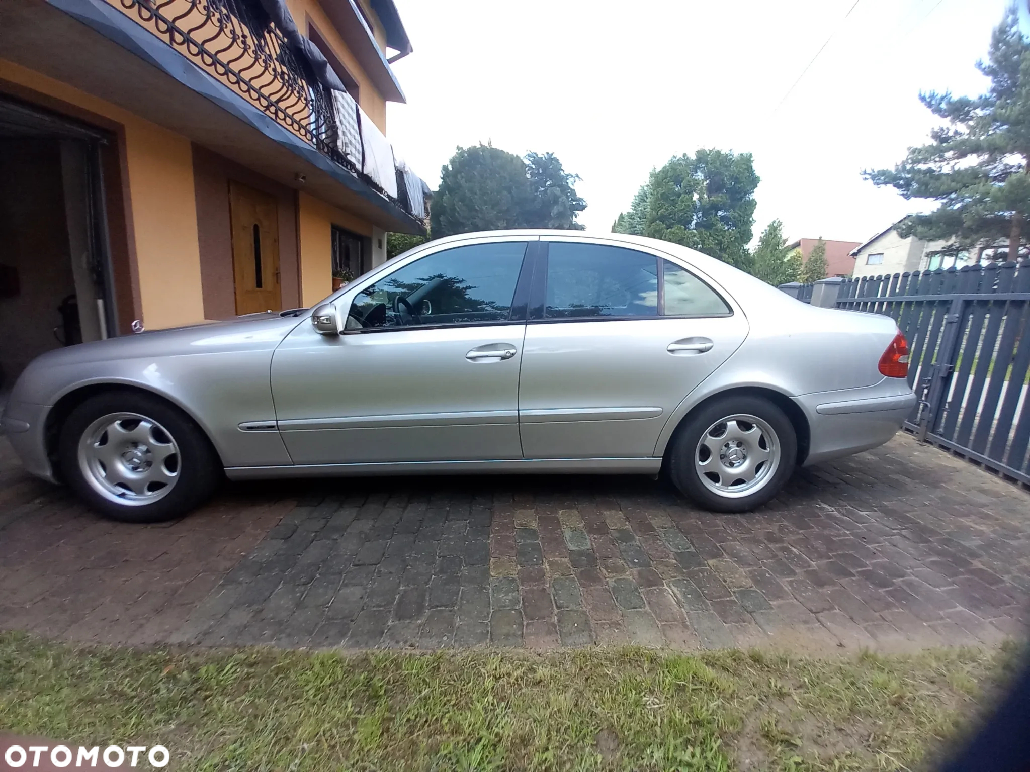 Mercedes-Benz Klasa E 200 Kompressor Automatik Classic - 21