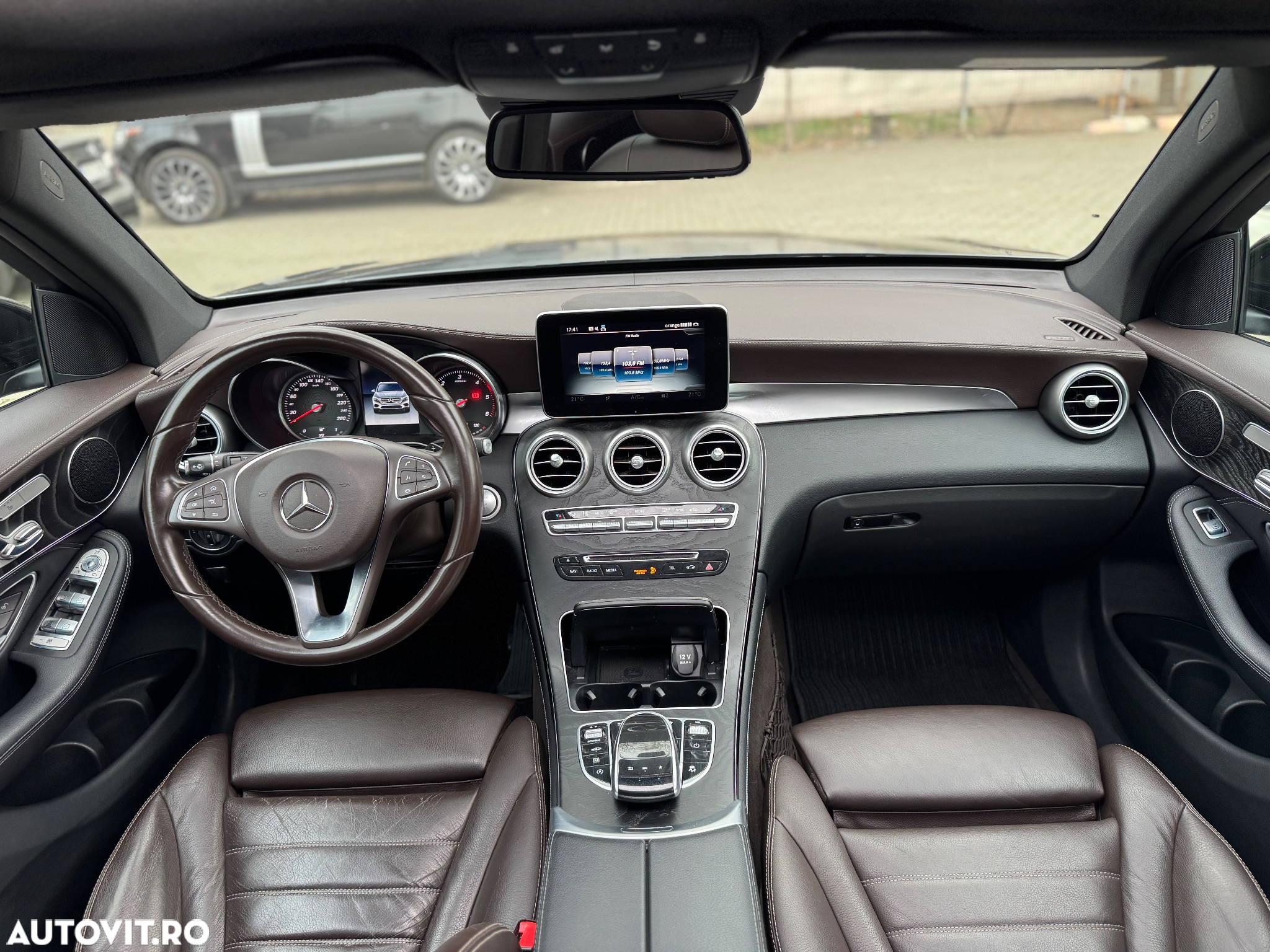 Mercedes-Benz GLC 250 d 4MATIC - 24