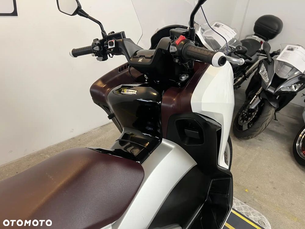 Honda NC - 15