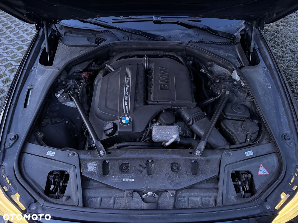 BMW Seria 5 535i xDrive - 18
