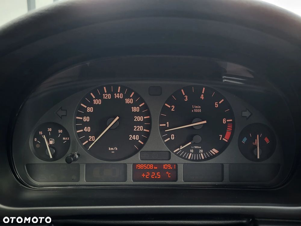BMW Seria 5 - 11