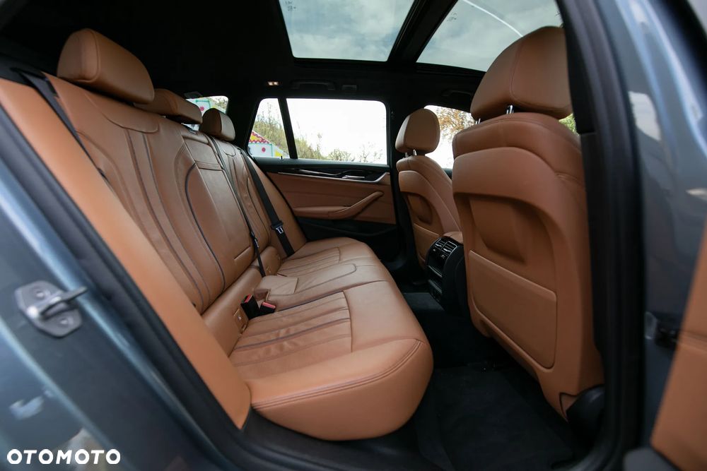BMW Seria 5 530i Luxury Line - 35