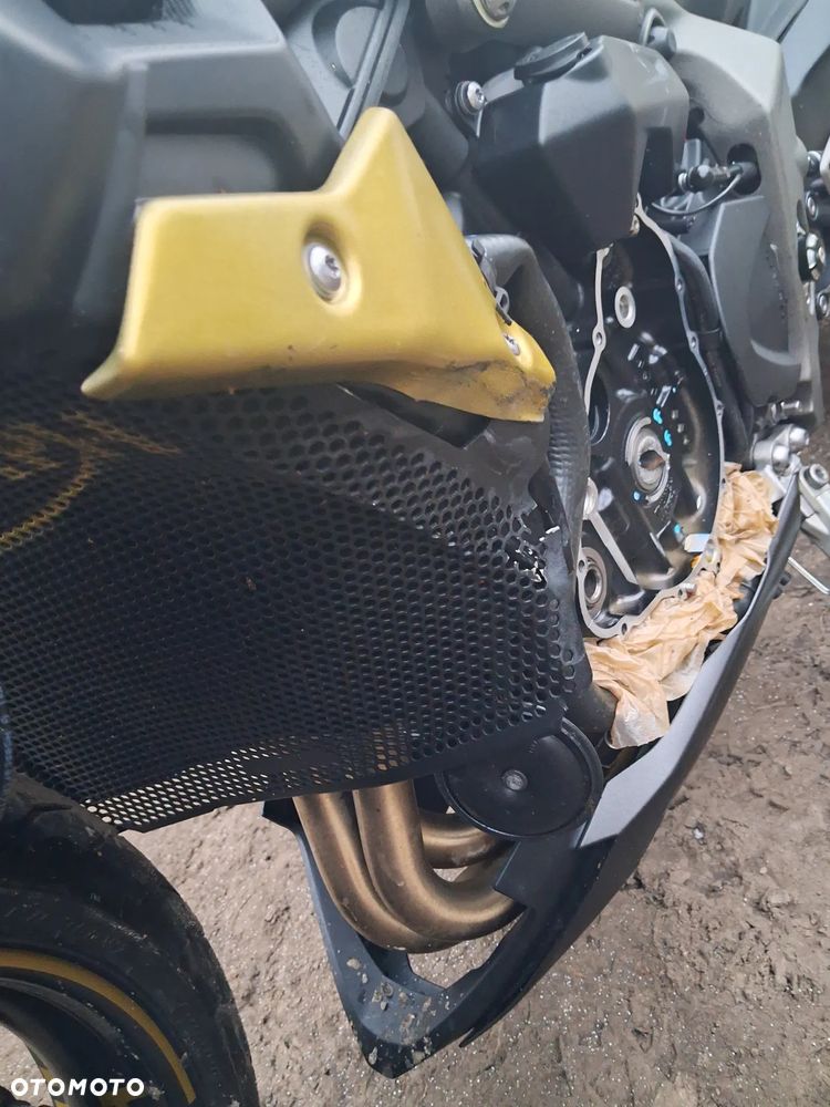 Triumph Street Triple - 9