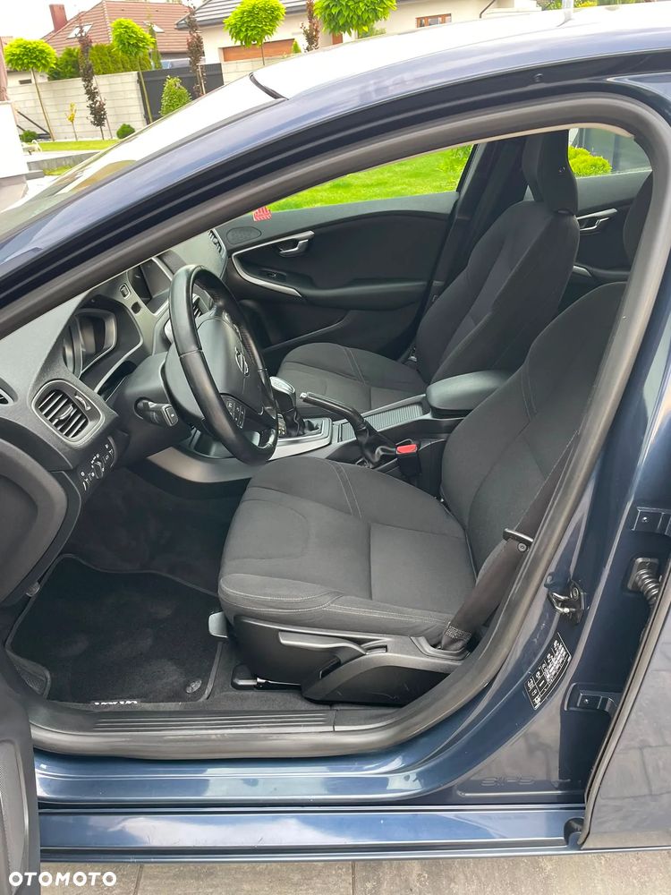 Volvo V40 D2 Summum - 14