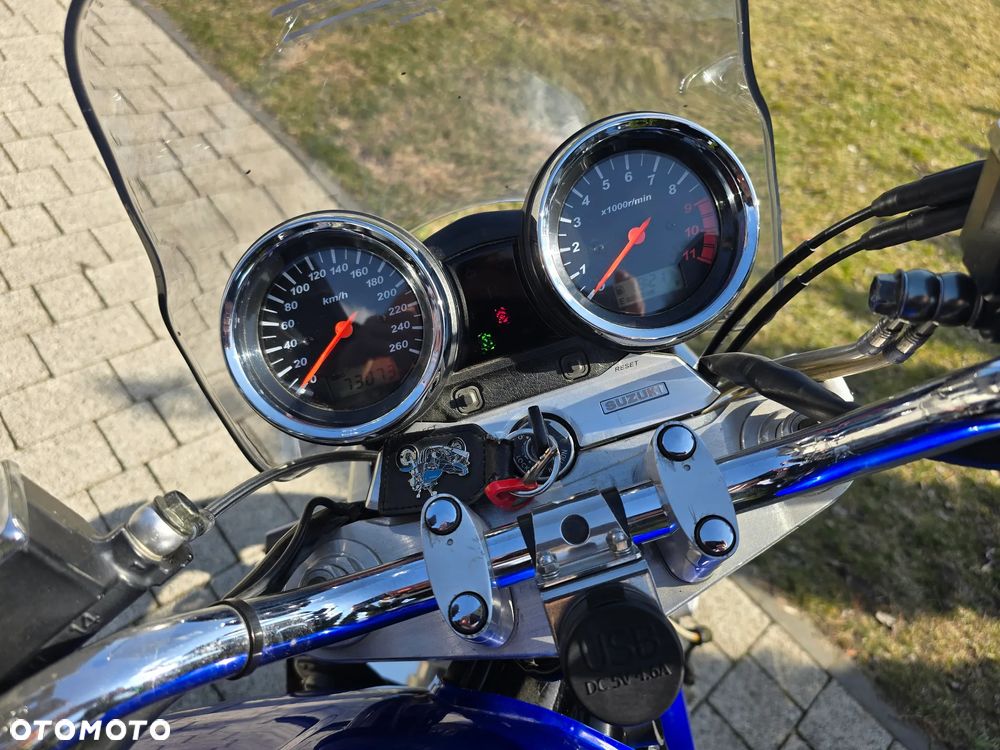 Suzuki GSX - 11