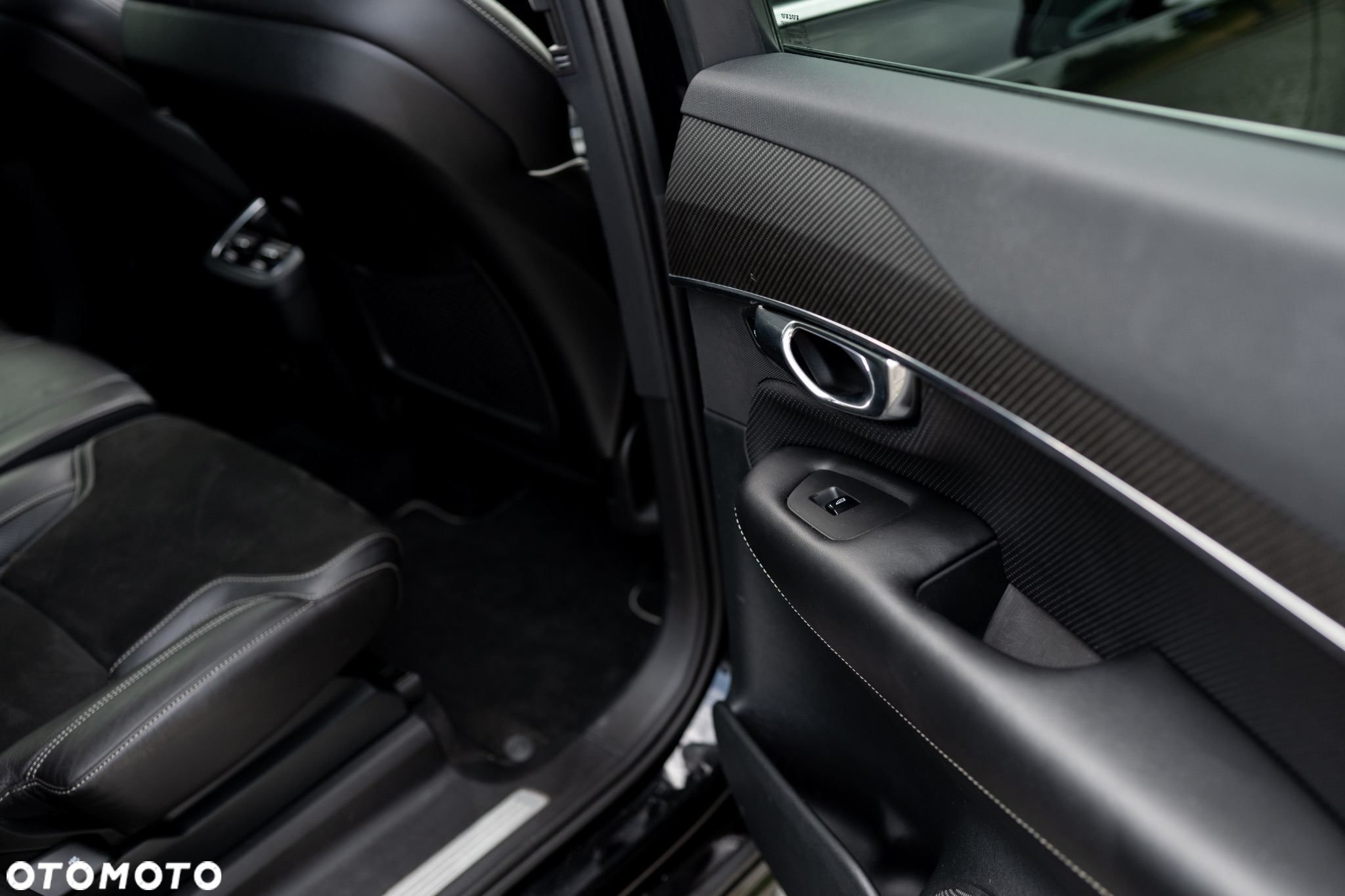 Volvo XC 90 T6 AWD R-Design 7os - 33