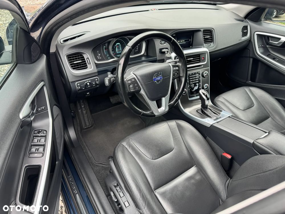 Volvo V60 D2 Summum - 22