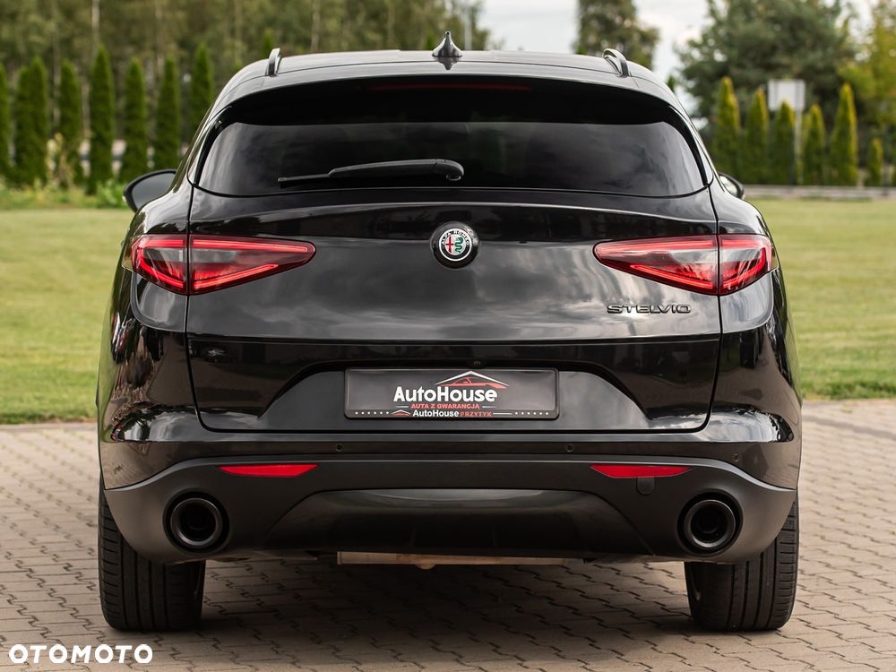Alfa Romeo Stelvio 2.0 Turbo 16V AT8-Q4 Veloce - 12