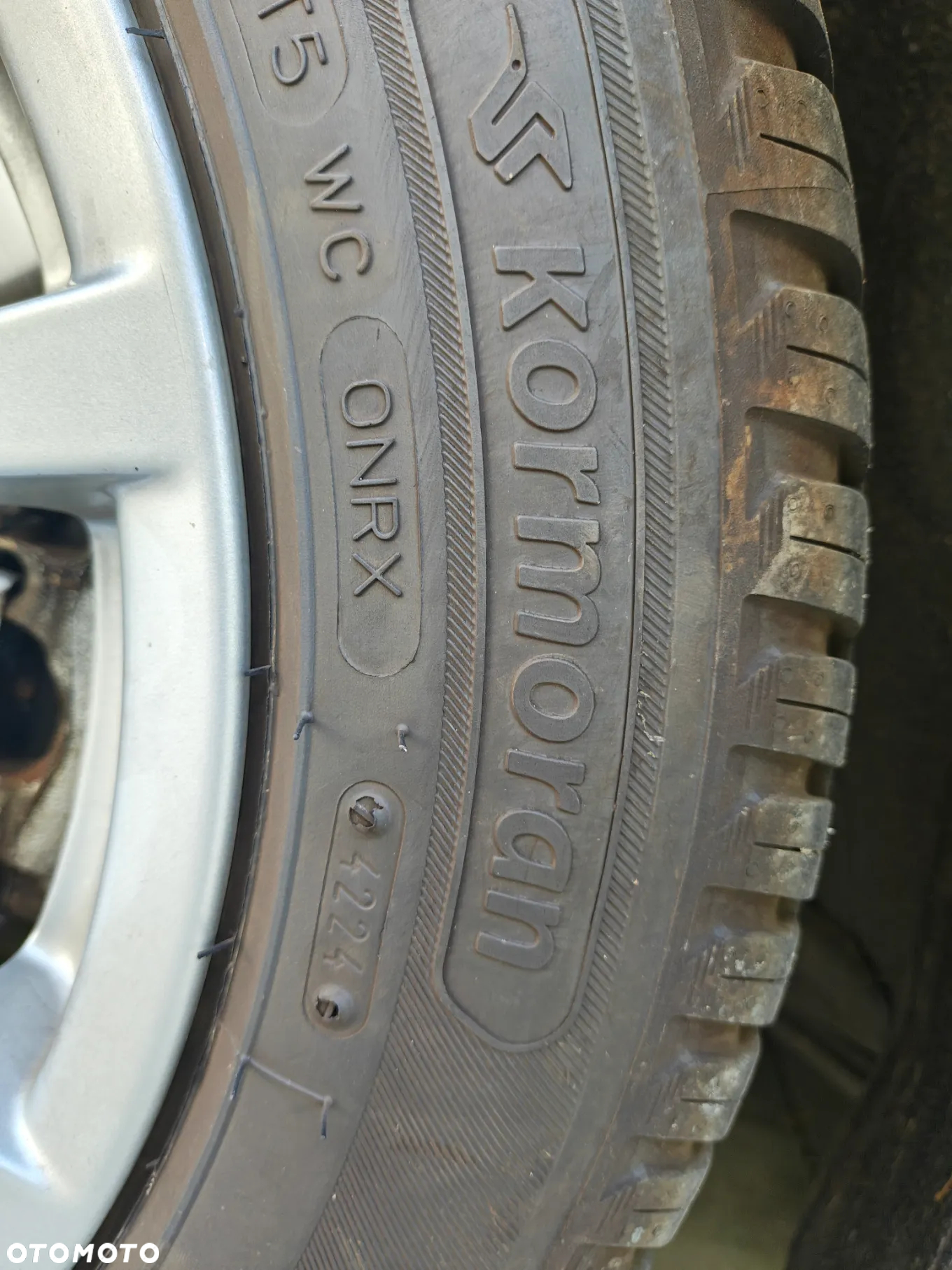 BMW Seria 3 320i Touring - 24