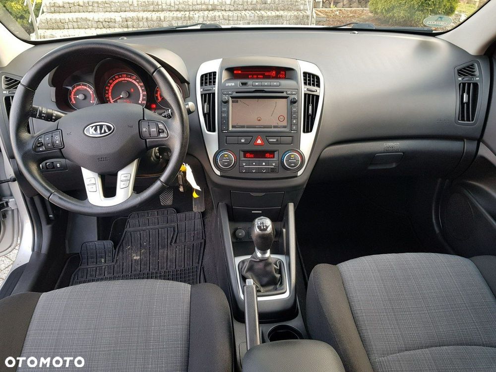 Kia Ceed - 5