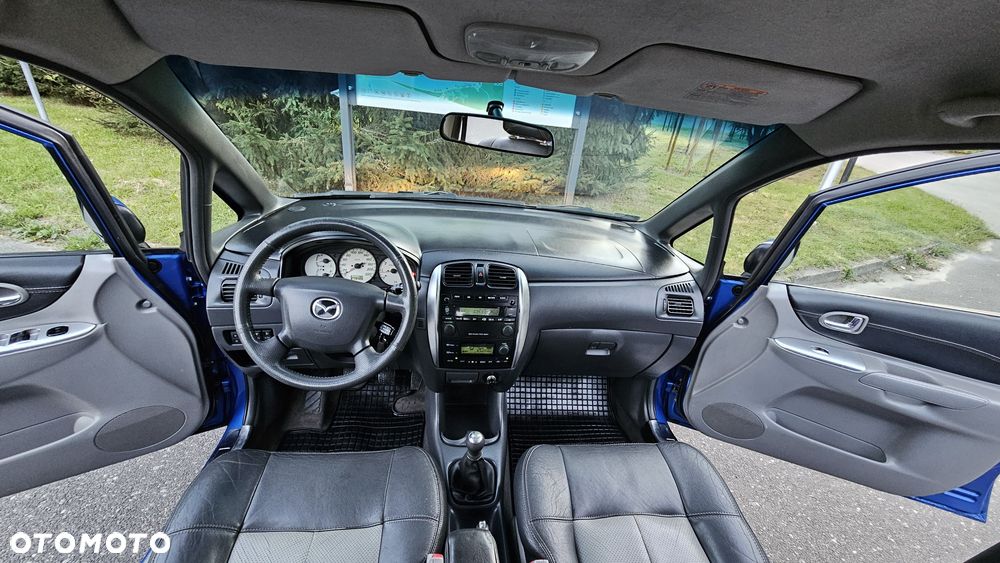 Mazda Premacy - 8