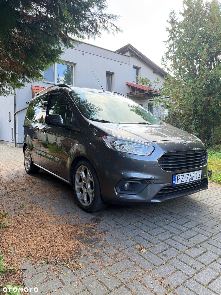 Ford Tourneo Courier 1.0 EcoBoost Titanium - 2