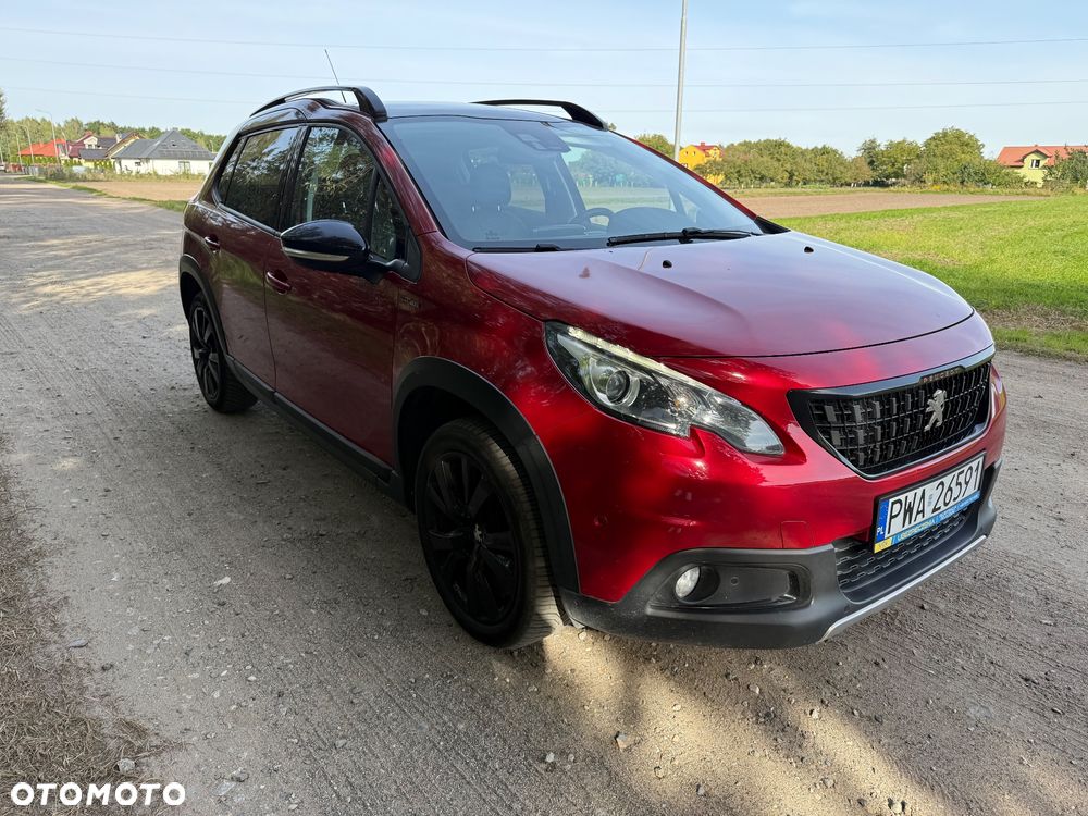 Peugeot 2008 1.2 Pure Tech Allure S&S - 11