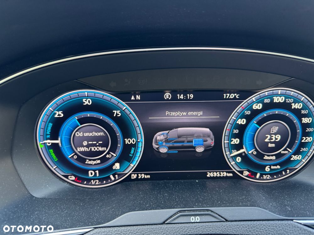 Volkswagen Passat - 17