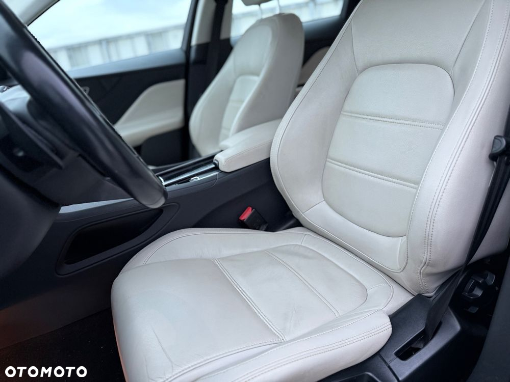Jaguar F-Pace 20d AWD Prestige - 20