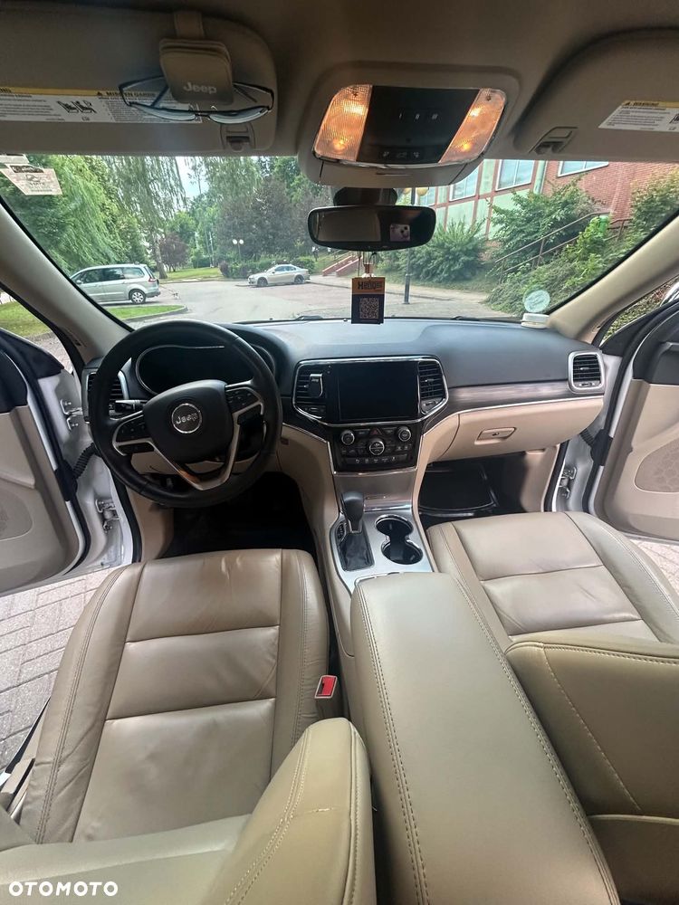 Jeep Grand Cherokee - 9