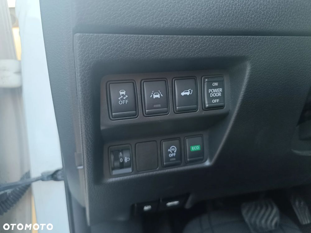 Nissan X-Trail 1.3 DIG-T N-Connecta 2WD DCT - 19