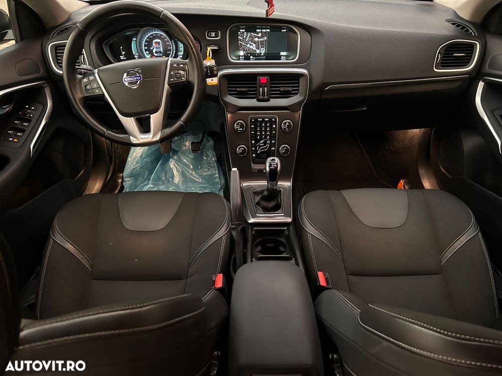 Volvo V40 D2 - 7
