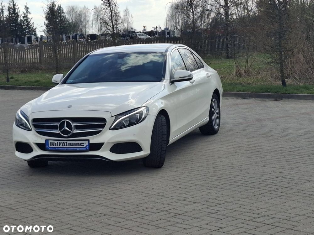 Mercedes-Benz Klasa C 200 4-Matic 9G-TRONIC - 2