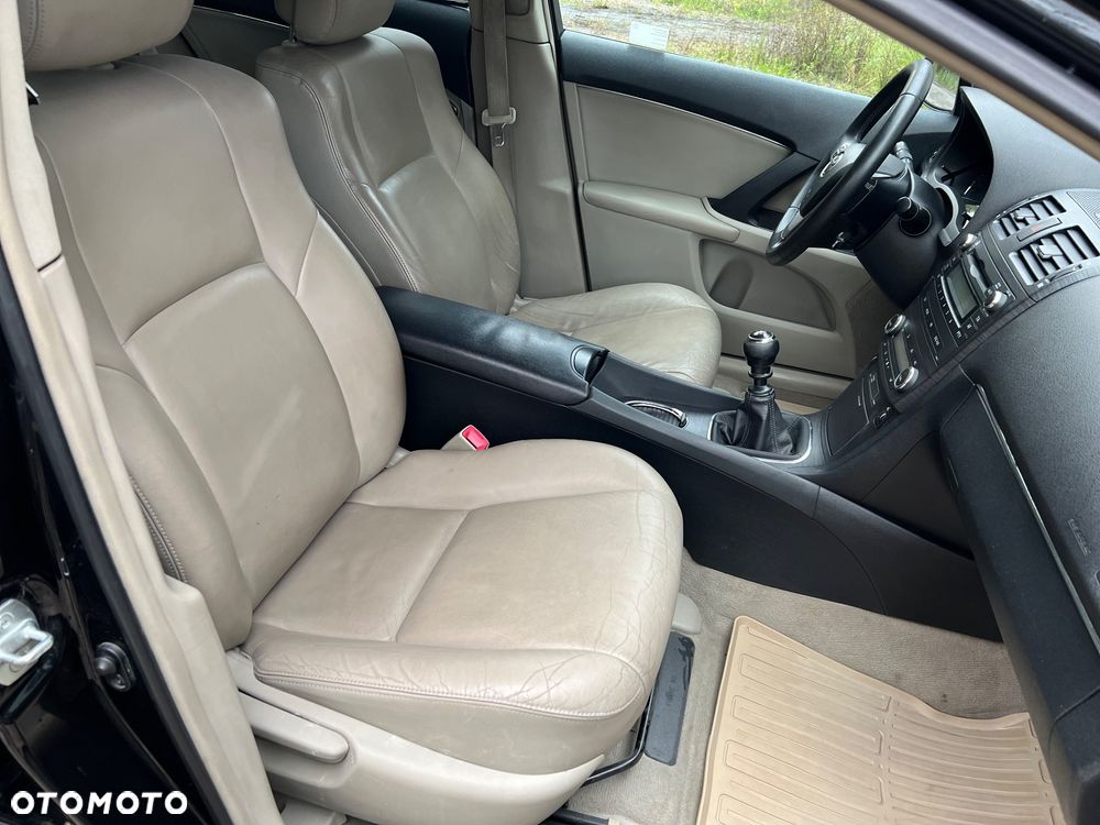 Toyota Avensis 2.0 D-4D Platinium - 33
