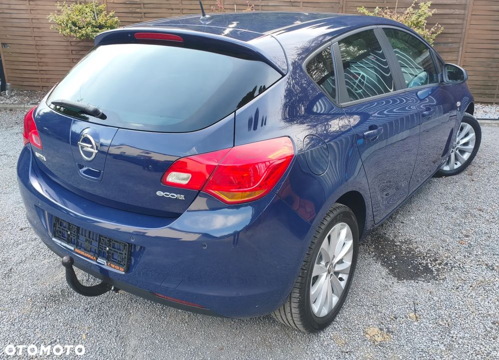Opel Astra 1.4 150 Jahre - 11