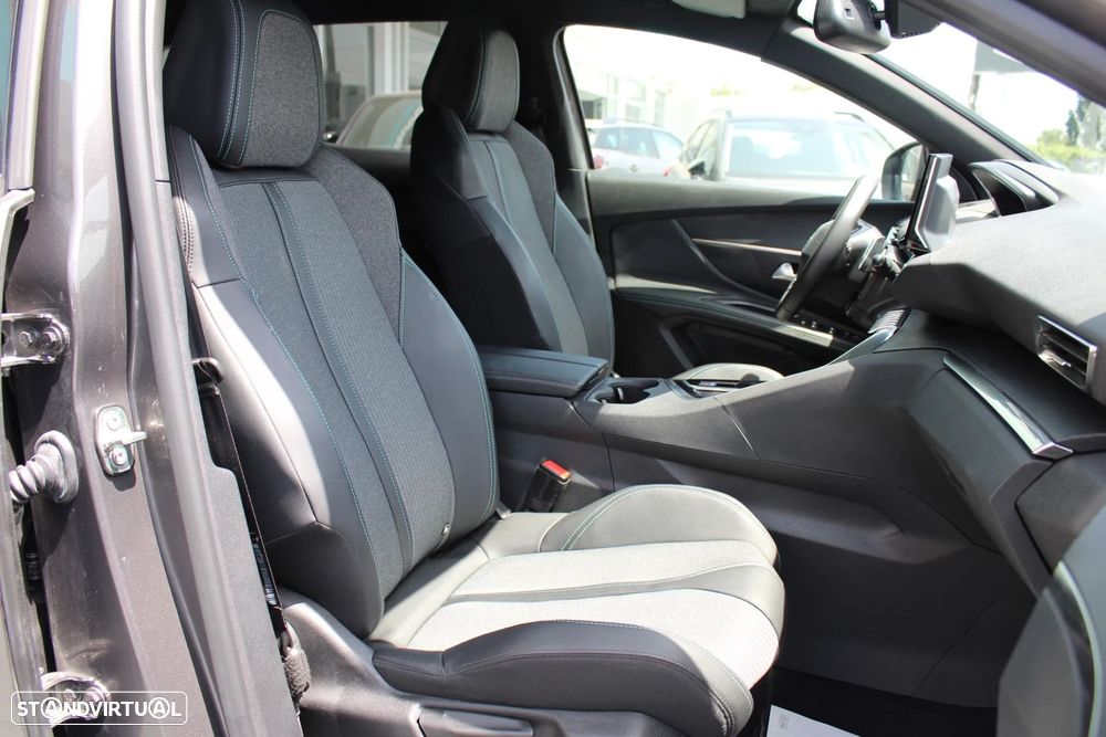 Peugeot 3008 1.2 Hybrid Allure Pack e-DCS6 - 19