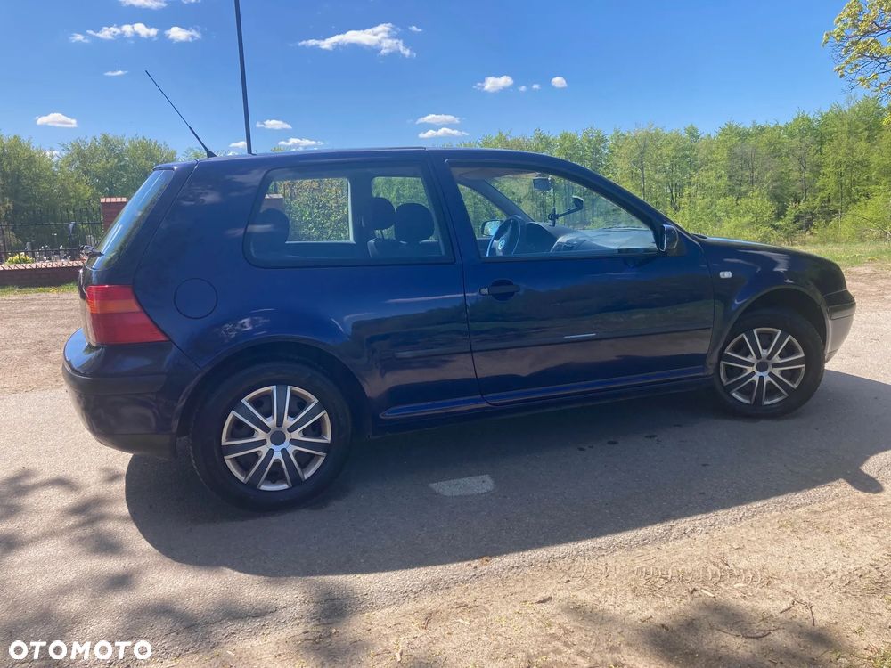 Volkswagen Golf - 3