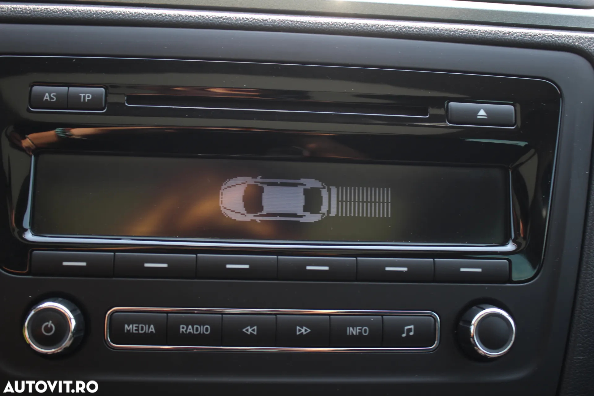 Skoda RAPID Spaceback 1.2 TSI Ambition - 10