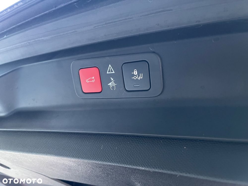 Peugeot 5008 1.6 PureTech GT Pack S&S EAT8 - 20