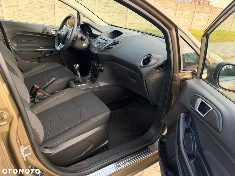 Ford Fiesta 1.6 TDCi SYNC Edition - 12