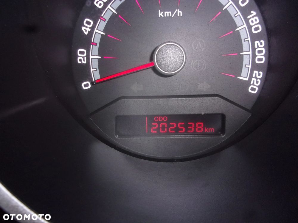 Kia Venga 1.4 S - 12