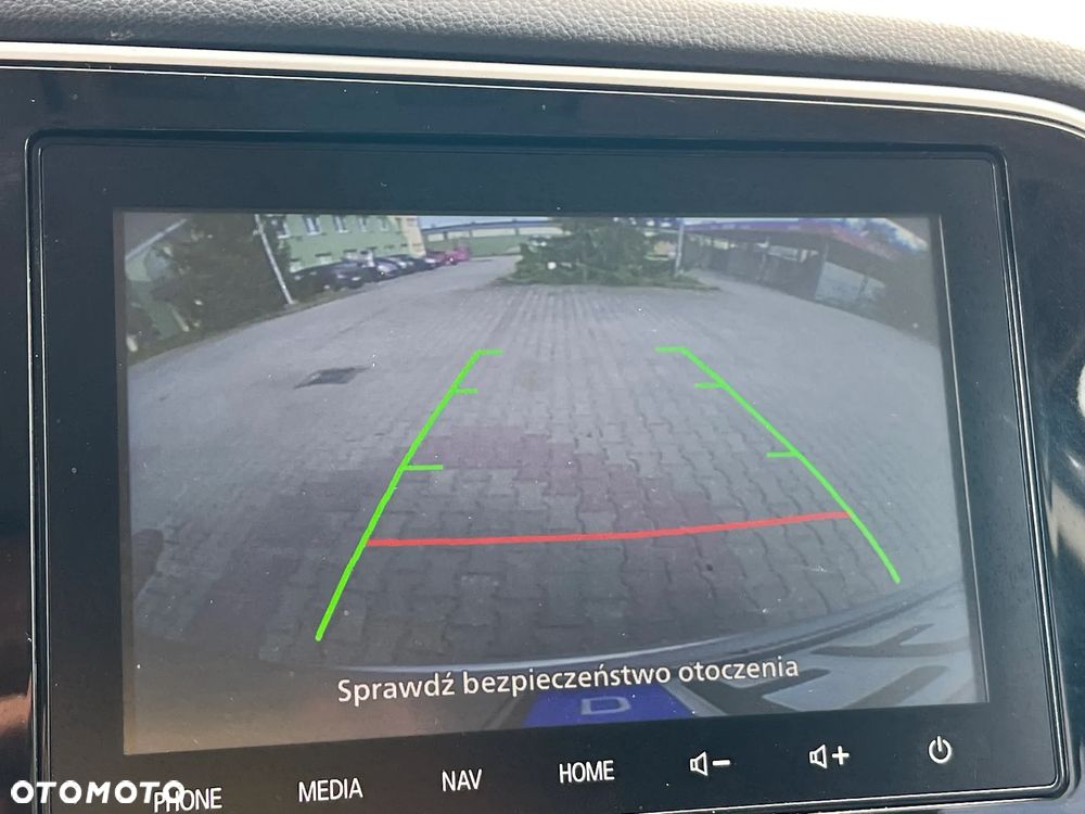 Mitsubishi Outlander 2.4 4WD Diamant+ - 21