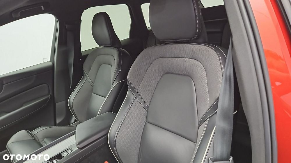 Volvo XC 60 B4 B R-Design - 11