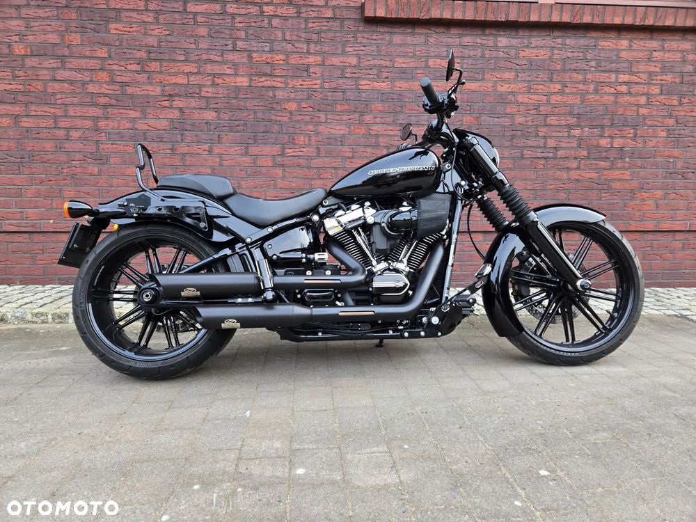 Harley-Davidson Softail Breakout - 1