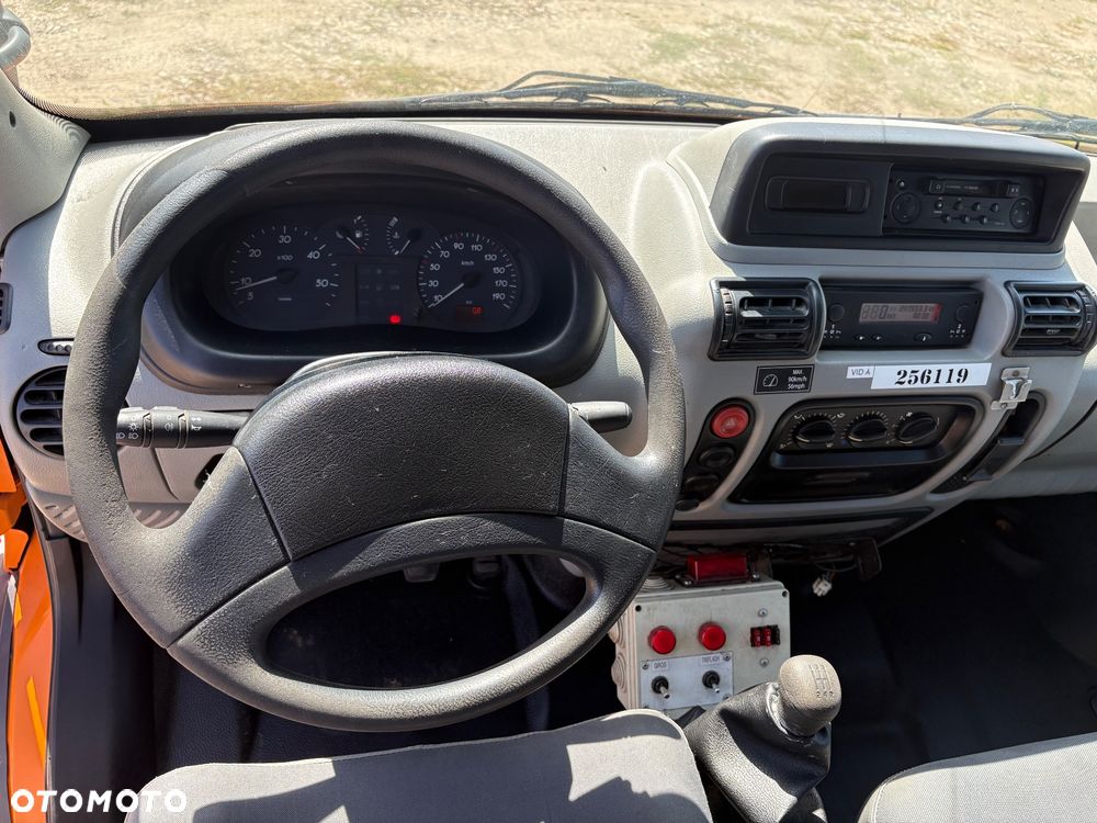 Renault mascott - 8