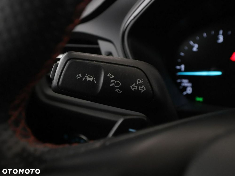 Ford Focus 1.5 EcoBlue Start-Stopp-System ST-LINE - 36