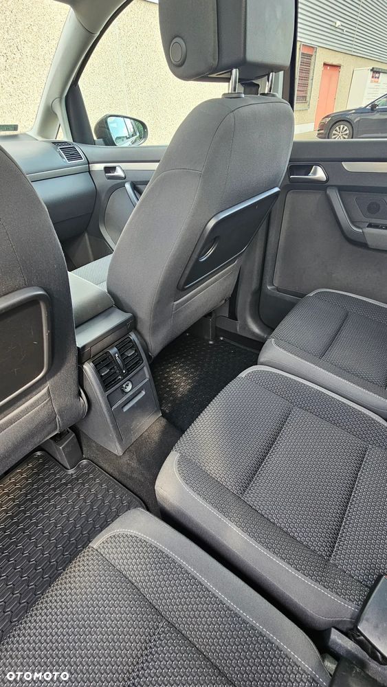 Volkswagen Touran 1.4 TSI Comfortline DSG - 23