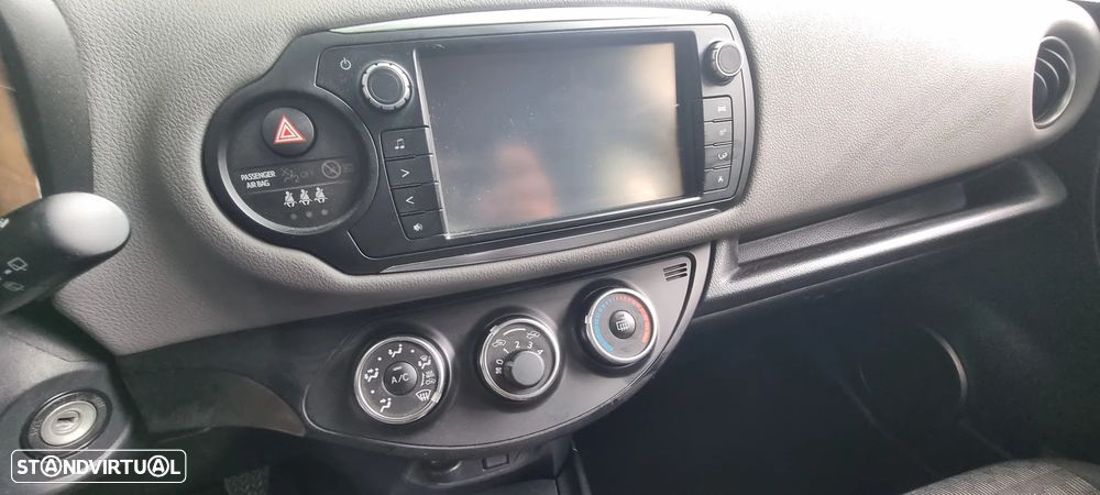 Toyota Yaris 1.4 D-4D Comfort+P.Style - 11